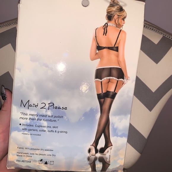 Exposed queen sized maid set “maid to please” - Picture 2 of 3